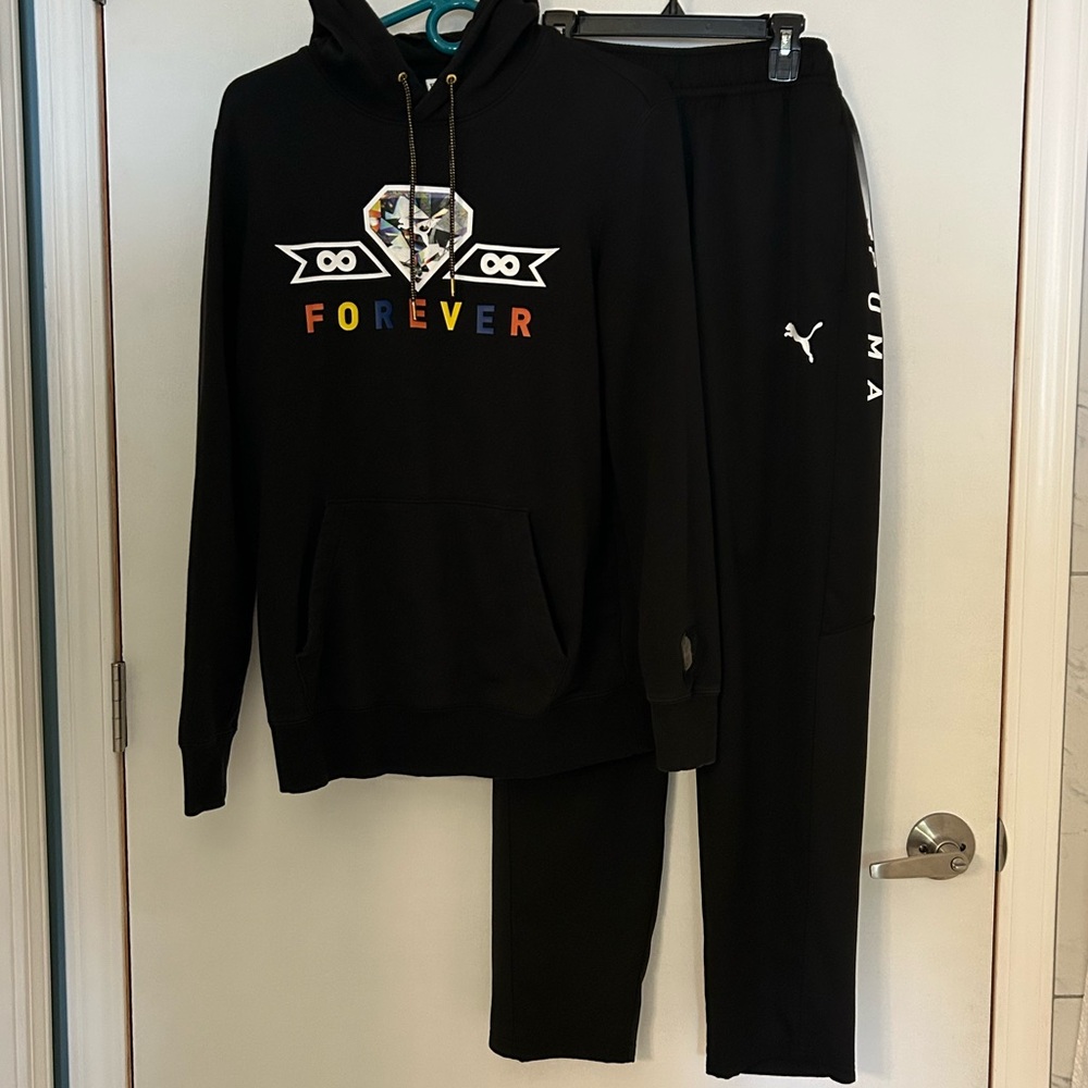 Puma Men’s Medium Hoodie and Pants